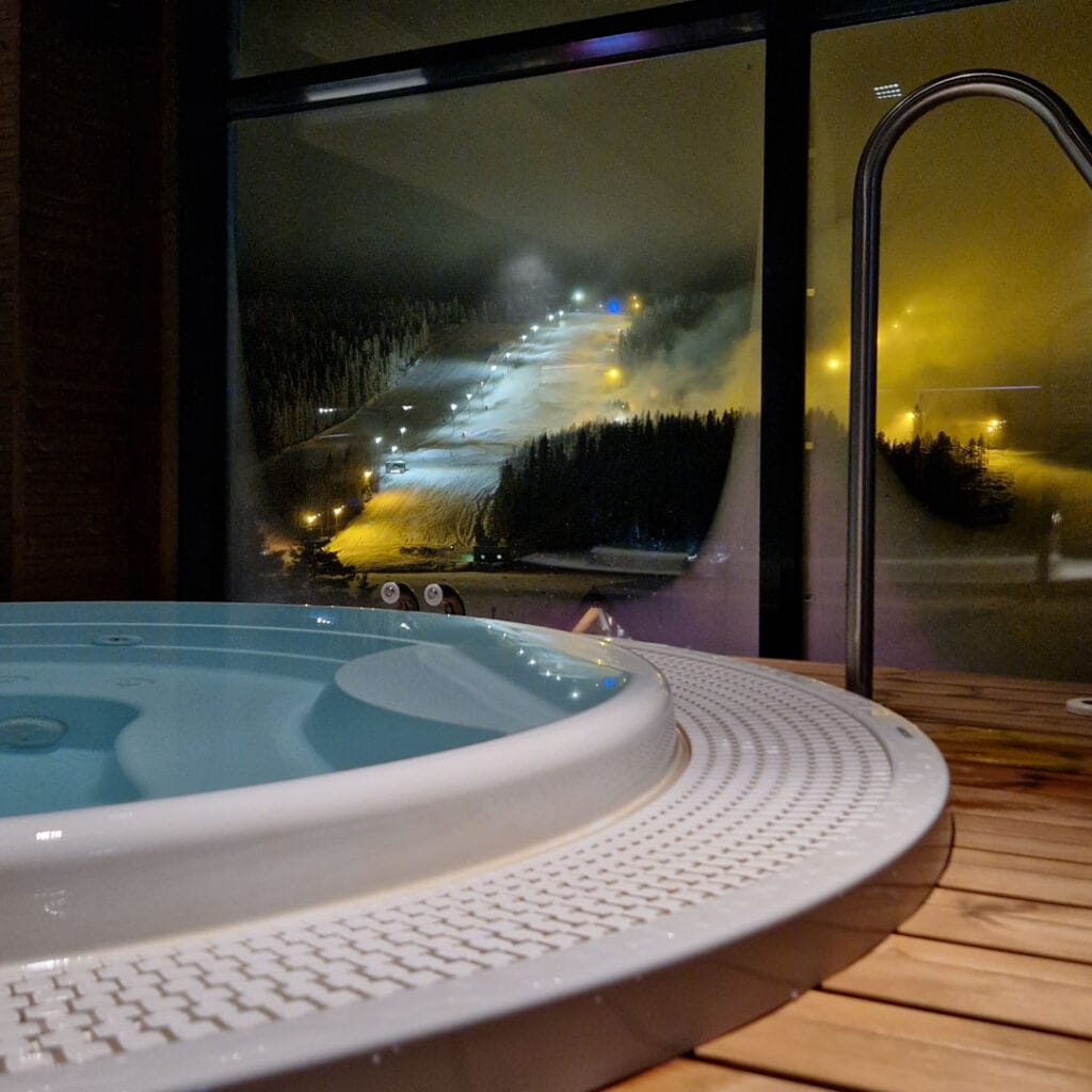 tahko rooftop spa