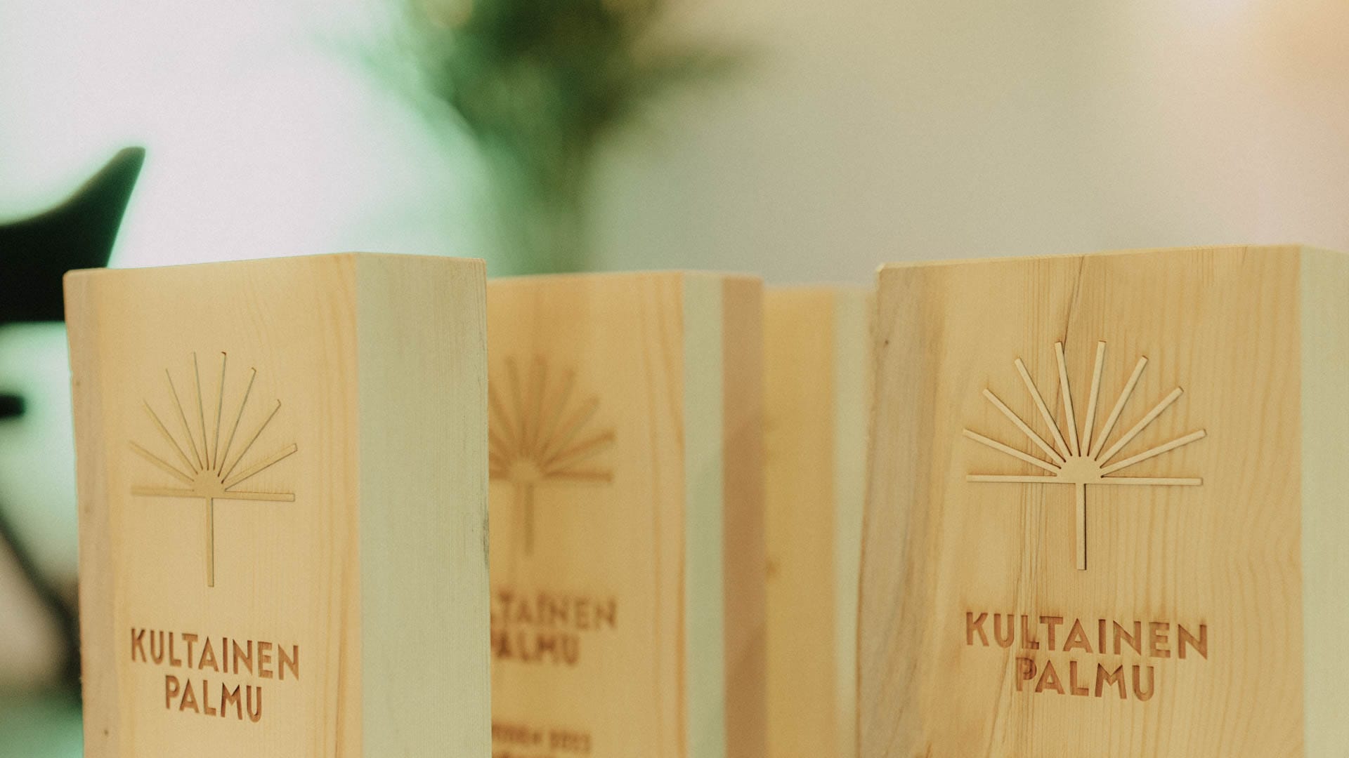 Ehdota vuoden 2026 Kultainen Palmu -palkinnon saajia
